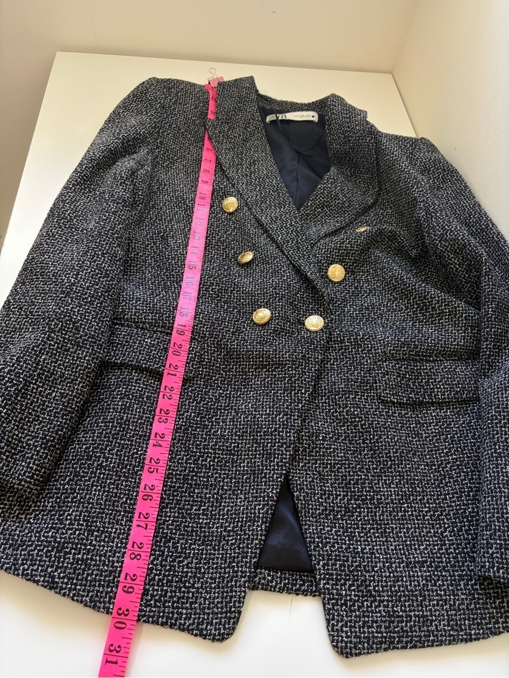 ZARA Bloggers Textured Tweed Double-Breasted Blazer with Gold Buttons - Picture 14 of 14